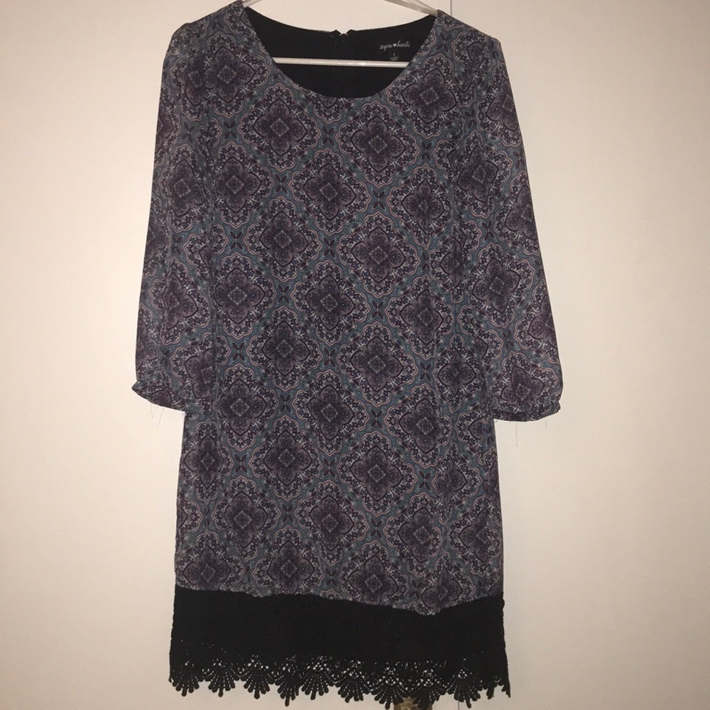 Patterned dress with crochet trim